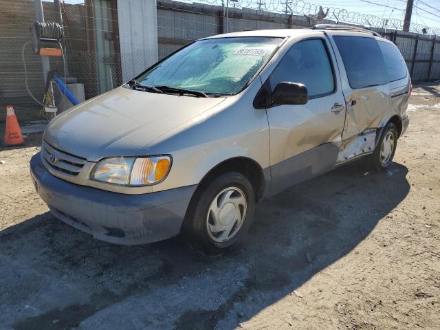 TOYOTA SIENNA LE 2001 with VIN 4T3ZF13C11U385258 - Photo from auction