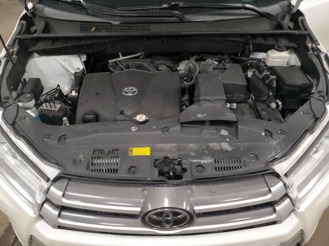 Photo 12 from auction – 2018 TOYOTA HIGHLANDER with VIN 5TDJZRFH5JS556279