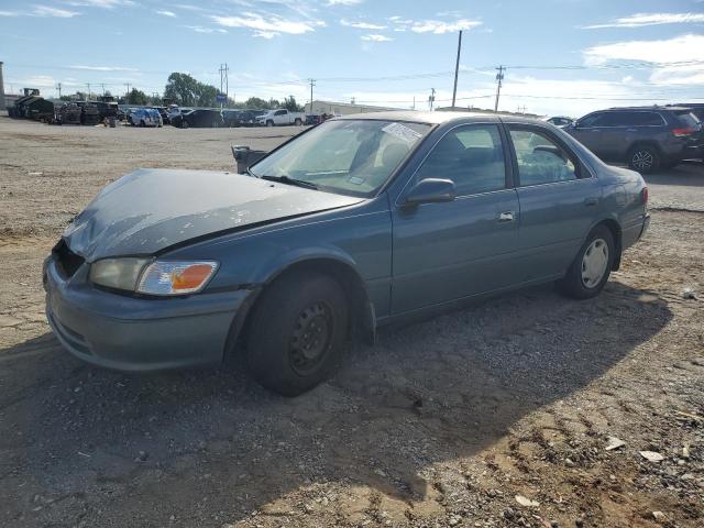 TOYOTA CAMRY CE 2000 with VIN 4T1BG22K5YU938834 - Photo from auction