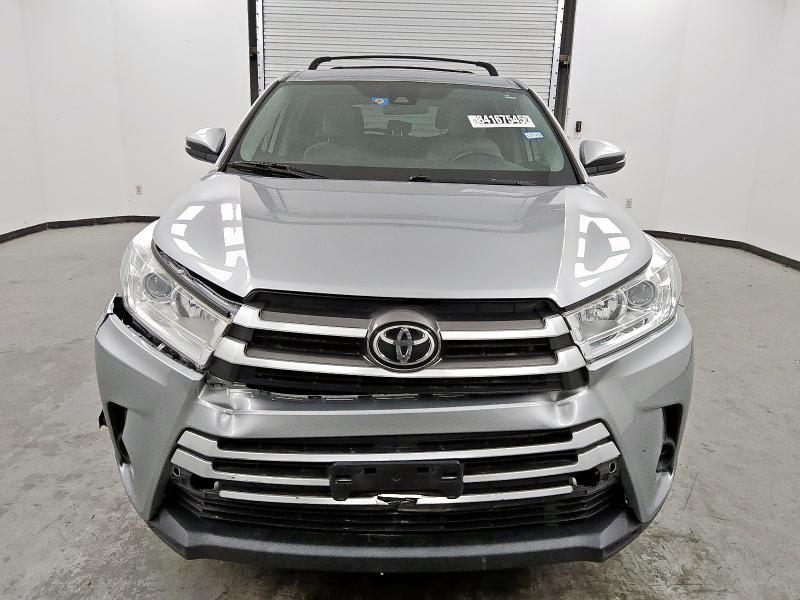 Zdjęcie 5 z aukcji – 2019 TOYOTA HIGHLANDER z VIN 5TDZZRFH1KS345486