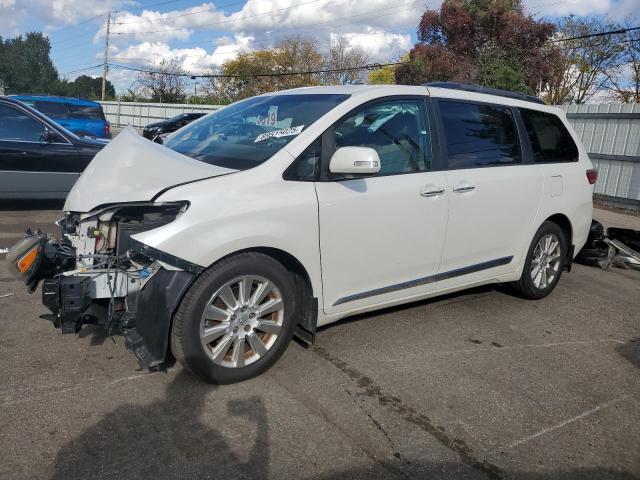 TOYOTA SIENNA XLE 2015 with VIN 5TDYK3DC0FS598924 - Photo from auction