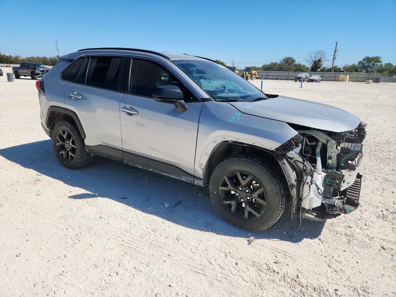 Photo 4 from auction – 2021 TOYOTA RAV4 LE with VIN 2T3H1RFVXMW181052