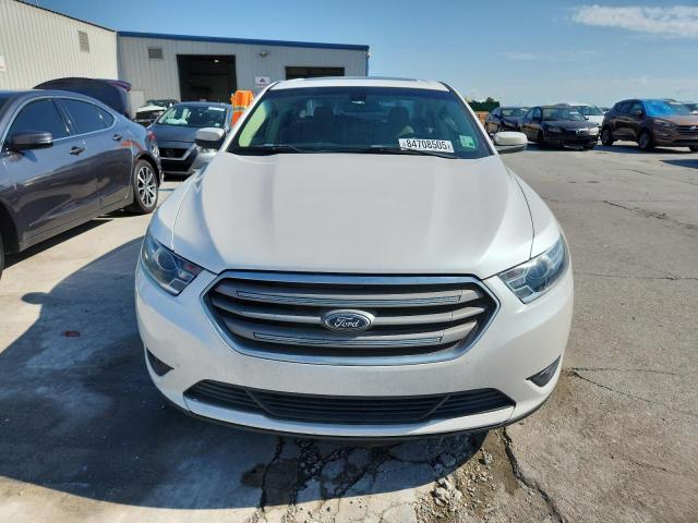 Photo 5 from auction – 2016 FORD TAURUS SEL with VIN 1FAHP2E81GG132880