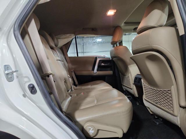 Photo 11 from auction – 2015 TOYOTA 4RUNNER SR with VIN JTEBU5JR8F5234210