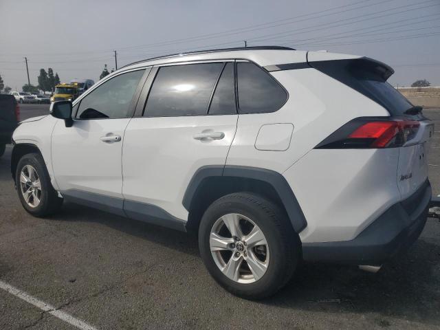 Photo 2 from auction – 2021 TOYOTA RAV4 XLE with VIN 2T3W1RFV0MC116087