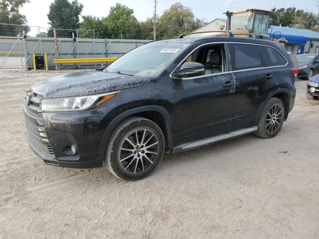 TOYOTA HIGHLANDER 2017 with VIN 5TDKZRFH1HS190142 - Photo from auction