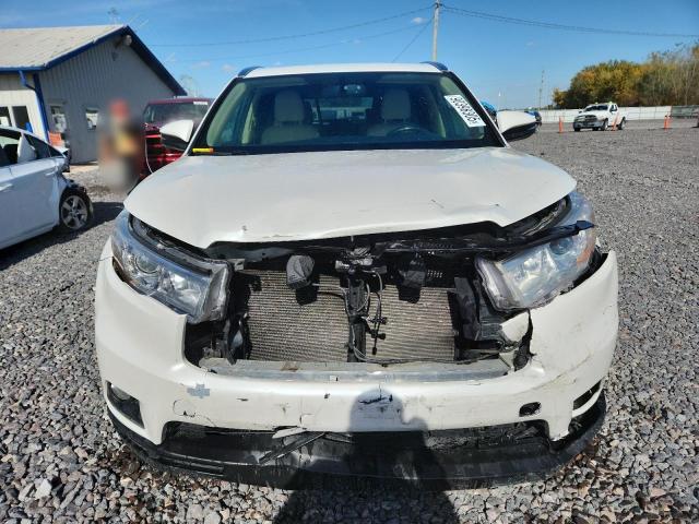 Photo 5 from auction – 2015 TOYOTA HIGHLANDER with VIN 5TDJKRFH0FS180165
