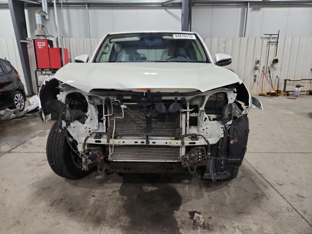 Photo 5 from auction – 2015 TOYOTA 4RUNNER SR with VIN JTEBU5JR8F5234210