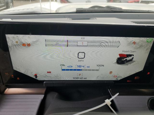 Photo 9 from auction – 2025 GMC HUMMER SUV with VIN 1GKB0RDC3SU100904