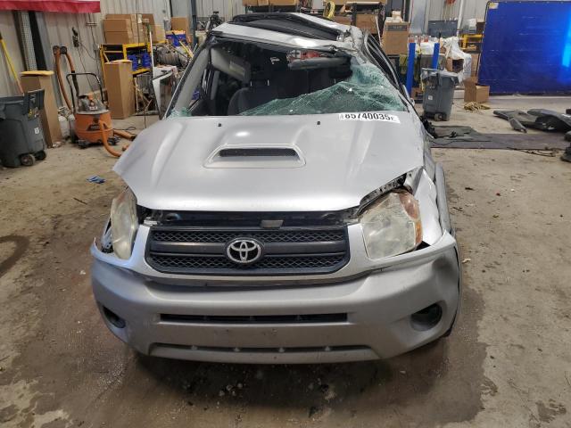 Photo 5 from auction – 2004 TOYOTA RAV4 with VIN JTEHD20V046008807