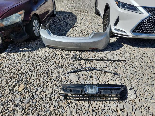 Photo 13 from auction – 2019 HONDA ODYSSEY EX with VIN 5FNRL6H59KB086348