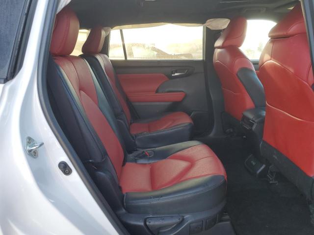 Photo 11 from auction – 2023 TOYOTA HIGHLANDER with VIN 5TDKDRAH6PS028494