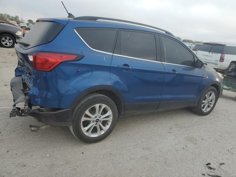 Photo 3 from auction – 2019 FORD ESCAPE SE with VIN 1FMCU0GD2KUB77876