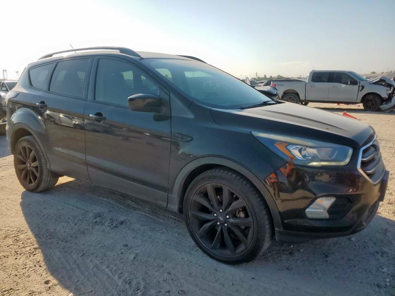 Photo 4 from auction – 2017 FORD ESCAPE SE with VIN 1FMCU0GD3HUC24616