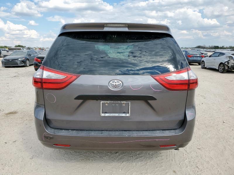 Photo 6 from auction – 2017 TOYOTA SIENNA with VIN 5TDZZ3DCXHS856918