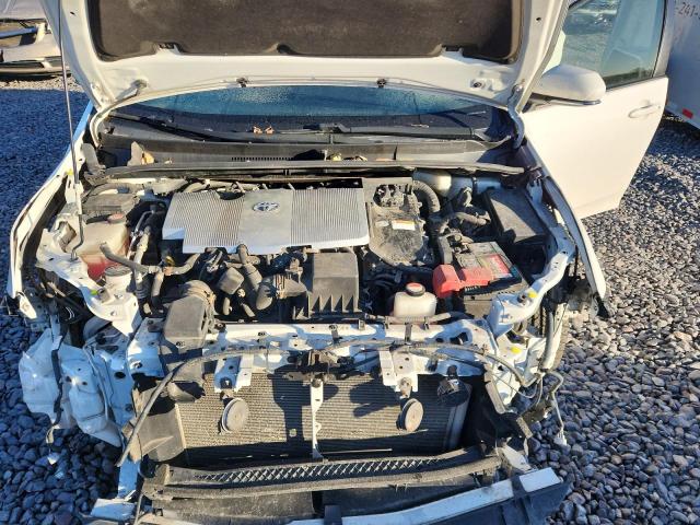 Photo 11 from auction – 2016 TOYOTA PRIUS with VIN JTDKBRFUXG3516599