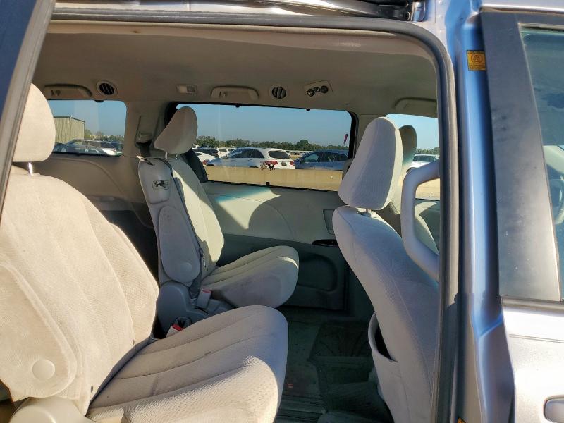 Photo 10 from auction – 2012 TOYOTA SIENNA LE with VIN 5TDKK3DC2CS270793