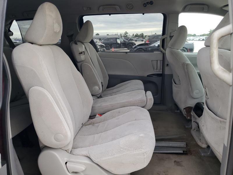 Photo 11 from auction – 2011 TOYOTA SIENNA LE with VIN 5TDKK3DC2BS131858