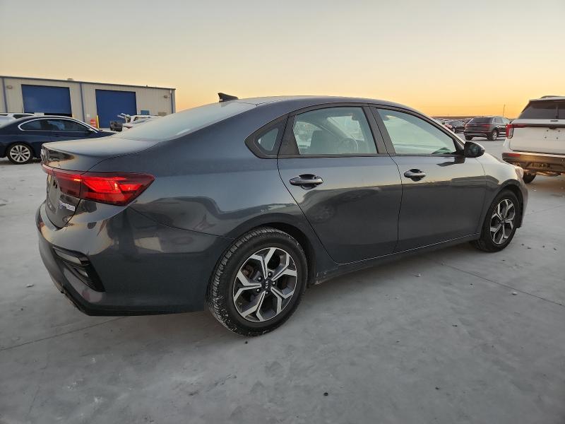 Photo 3 from auction – 2021 KIA FORTE FE with VIN 3KPF24AD1ME339294