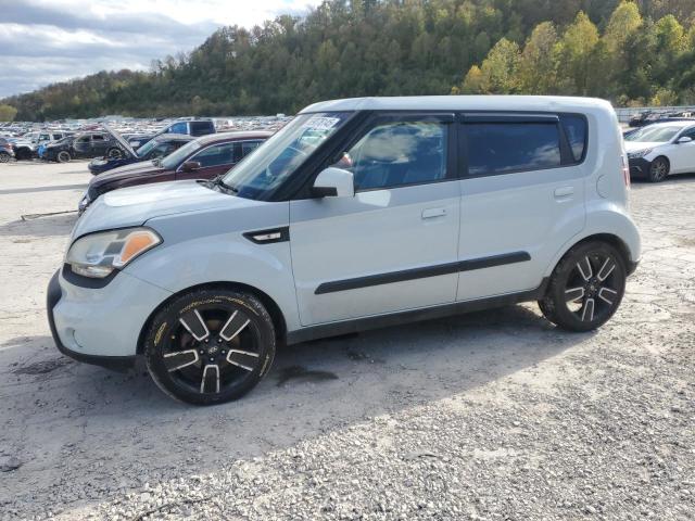 KIA SOUL + 2010 with VIN KNDJT2A23A7167677 - Photo from auction