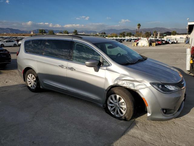 Photo 4 from auction – 2017 CHRYSLER PACIFICA TOURING L with VIN 2C4RC1BG2HR609364