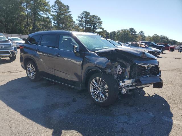 Photo 4 from auction – 2022 TOYOTA HIGHLANDER with VIN 5TDFZRAH7NS122528