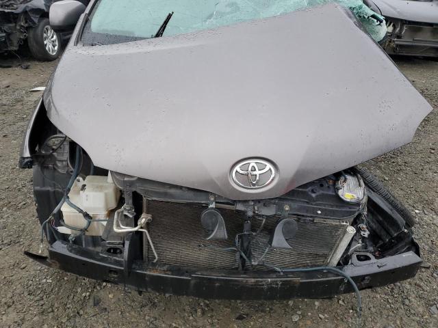 Photo 12 from auction – 2011 TOYOTA SIENNA XLE with VIN 5TDDK3DCXBS006941