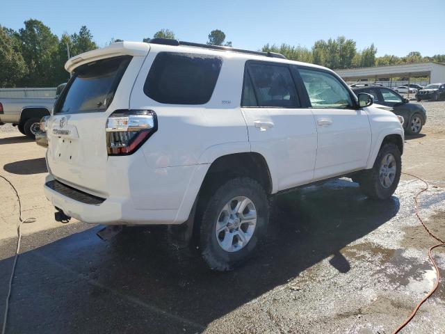 Photo 3 from auction – 2017 TOYOTA 4RUNNER SR with VIN JTEBU5JR0H5435702