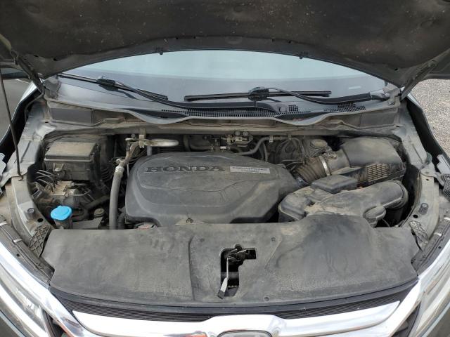 Photo 12 from auction – 2018 HONDA ODYSSEY with VIN 5FNRL6H90JB001334