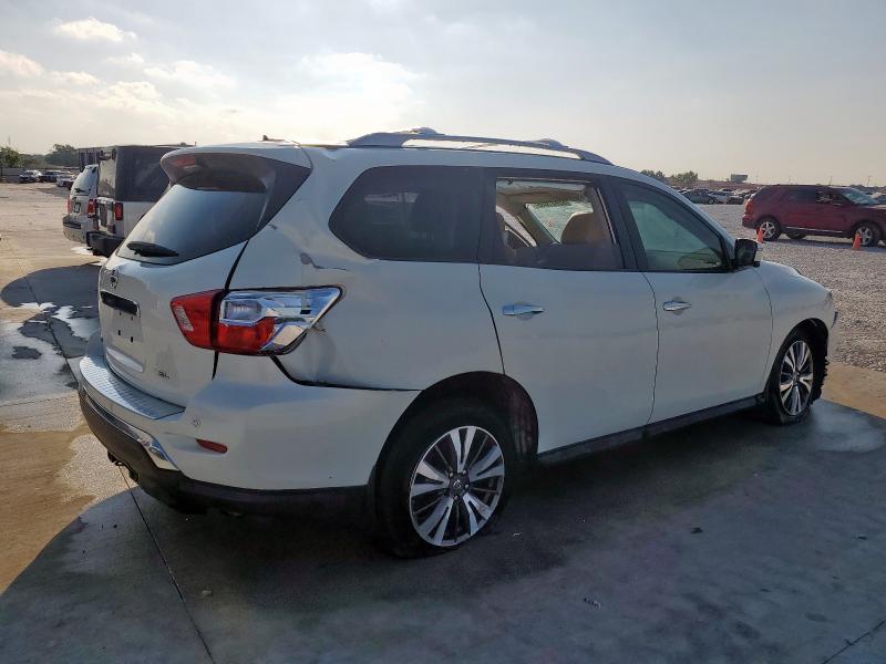 Photo 3 from auction – 2017 NISSAN PATHFINDER with VIN 5N1DR2MN5HC649355