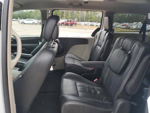 Photo 11 from auction – 2014 CHRYSLER TOWN & COU with VIN 2C4RC1BGXER125907