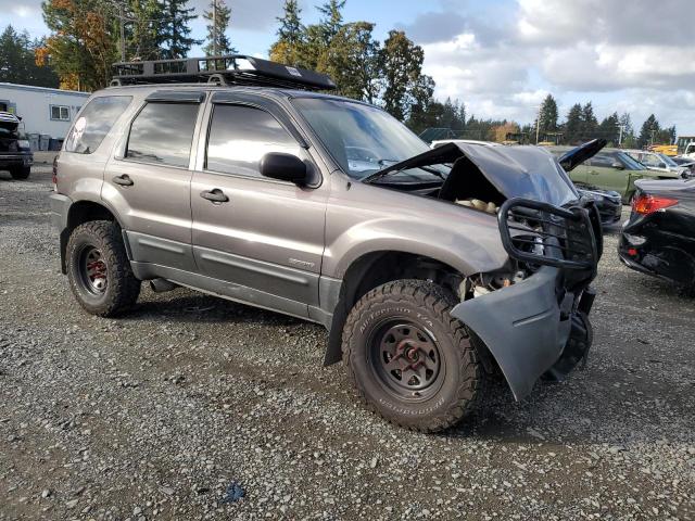 Photo 4 from auction – 2002 FORD ESCAPE XLS with VIN 1FMYU02B02KB78189