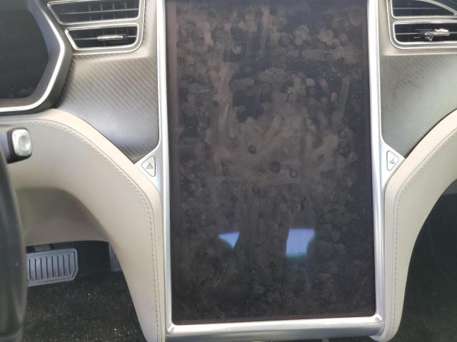 Photo 9 from auction – 2015 TESLA MODEL S 85 with VIN 5YJSA1H27FF086595