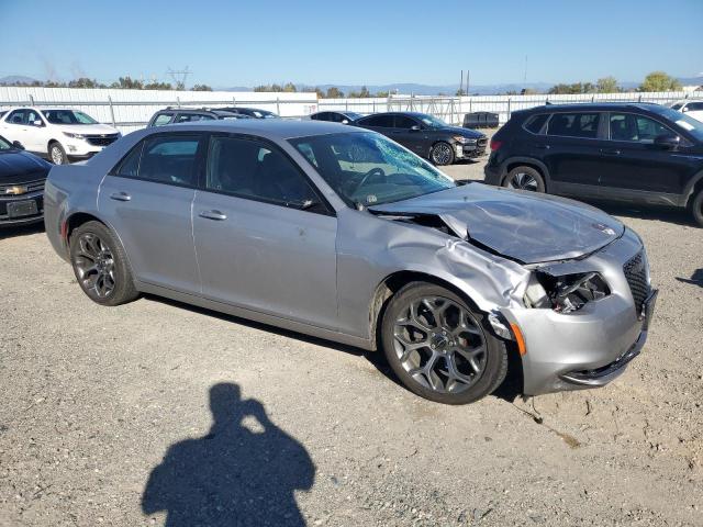 Photo 4 from auction – 2018 CHRYSLER 300 S with VIN 2C3CCABGXJH214046