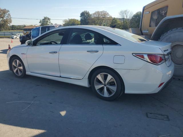 Photo 2 from auction – 2011 HYUNDAI SONATA HYB with VIN KMHEC4A45BA007458