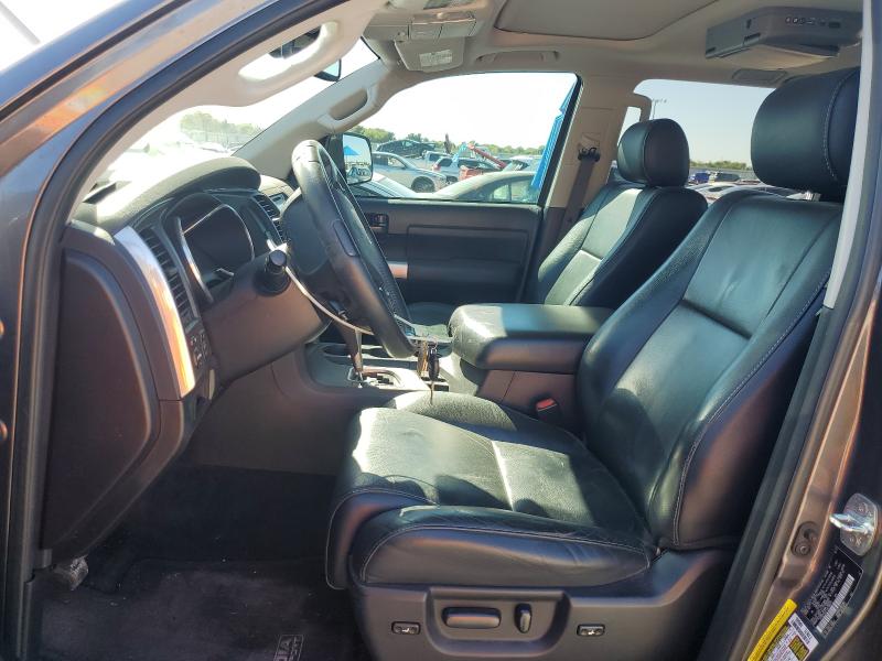 Photo 7 from auction – 2018 TOYOTA SEQUOIA SR5 with VIN 5TDBY5G11JS158472