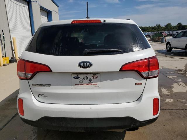 Photo 6 from auction – 2015 KIA SORENTO LX with VIN 5XYKTCA64FG608661
