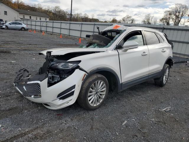 LINCOLN MKC 2019 with VIN 5LMCJ1D98KUL51803 - Photo from auction