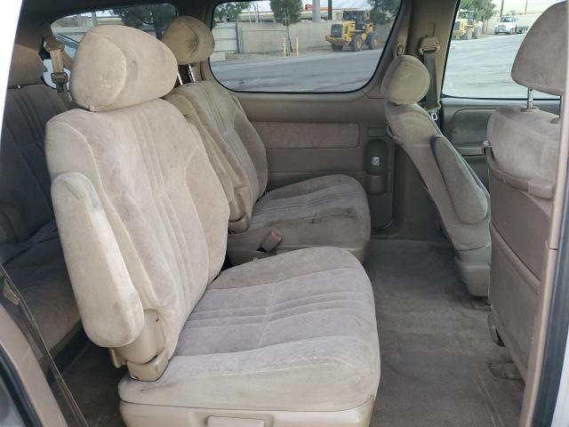 Photo 11 from auction – 1998 TOYOTA SIENNA LE with VIN 4T3ZF13C2WU059928