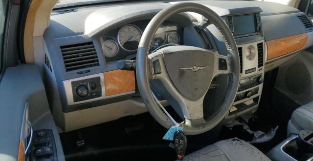 Photo 8 from auction – 2010 CHRYSLER TOWN & COU with VIN 2A4RR7DX5AR375090