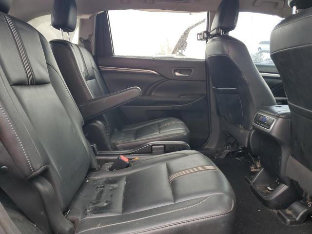Zdjęcie 11 z aukcji – 2018 TOYOTA HIGHLANDER z VIN 5TDJZRFH1JS538944
