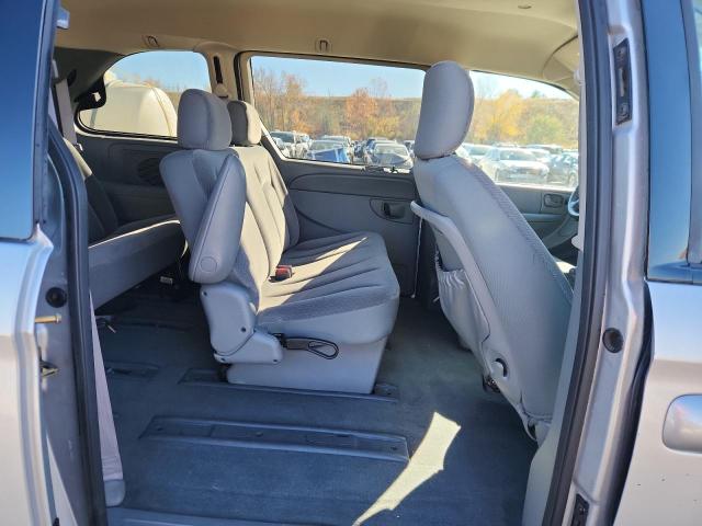 Photo 11 from auction – 2005 CHRYSLER TOWN & COU with VIN 1C4GP45R85B402725