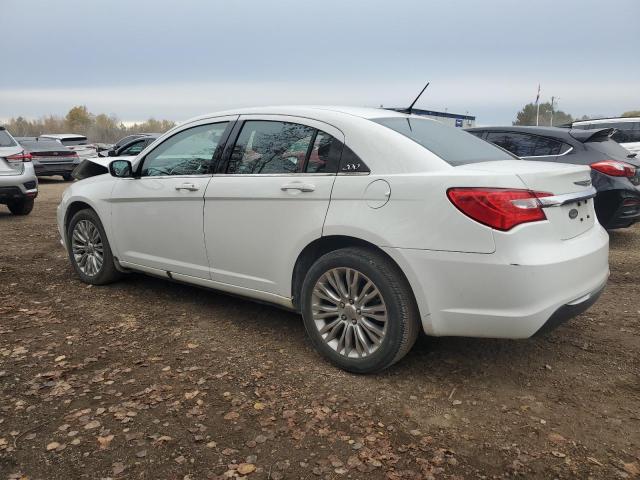 Photo 2 from auction – 2013 CHRYSLER 200 TOURIN with VIN 1C3CCBBB0DN692286