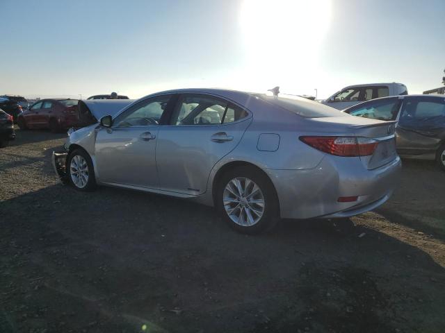 Photo 2 from auction – 2013 LEXUS ES 300H with VIN JTHBW1GG8D2015371