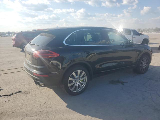 Photo 3 from auction – 2016 PORSCHE CAYENNE SE with VIN WP1AE2A24GLA64034