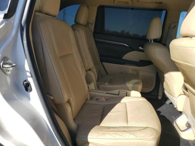 Photo 11 from auction – 2015 TOYOTA HIGHLANDER with VIN 5TDDCRFH5FS009258