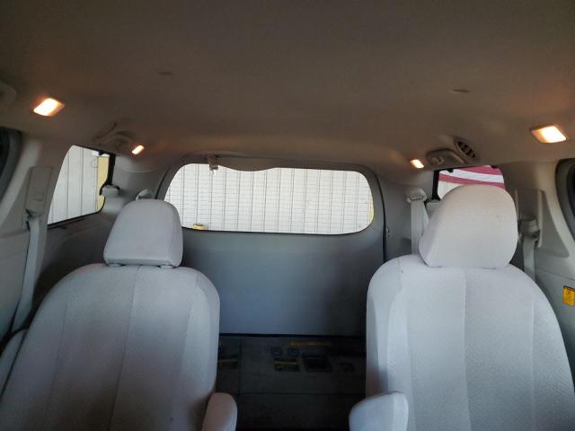Photo 10 from auction – 2013 TOYOTA SIENNA LE with VIN 5TDJK3DC8DS063788