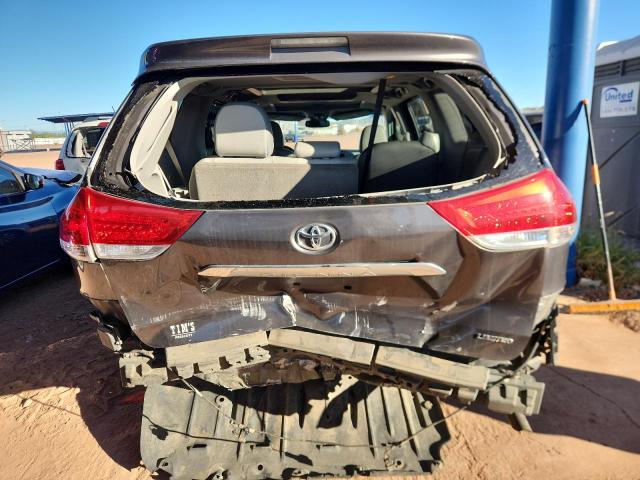 Photo 6 from auction – 2013 TOYOTA SIENNA XLE with VIN 5TDYK3DC5DS366283