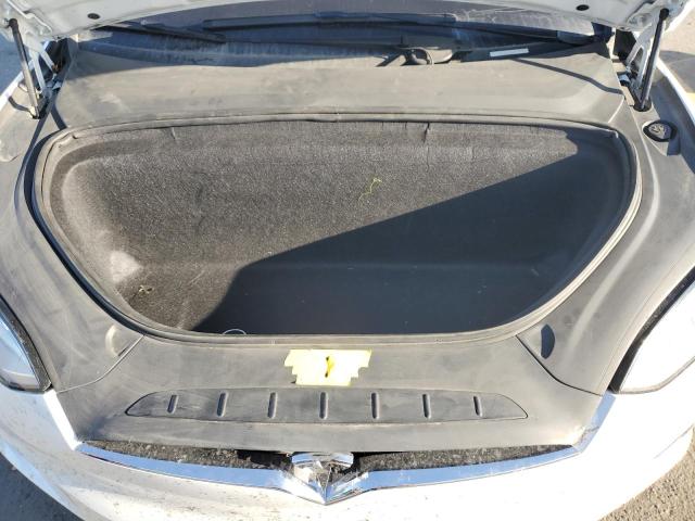 Photo 12 from auction – 2020 TESLA MODEL X with VIN 5YJXCAE25LF303657