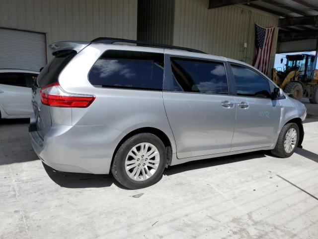 Photo 3 from auction – 2017 TOYOTA SIENNA XLE with VIN 5TDYZ3DC3HS892364